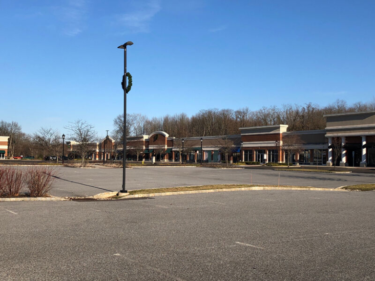 Warehouse to Replace Shoppes at Hamilton