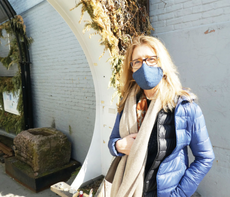 Photo Project Asks Viewers to Pause and Reflect