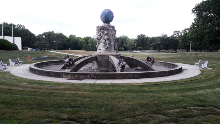 Public Art Fountains Flow with Movement and Meaning